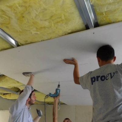 1686804506_elles_top_p_minvata_dlya_shumoizolyatsii_potolka_krasi